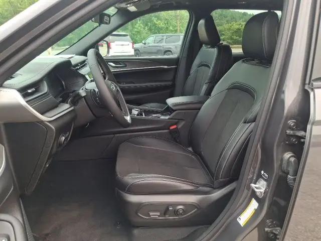 2026 Jeep Grand Cherokee Altitude 4x4