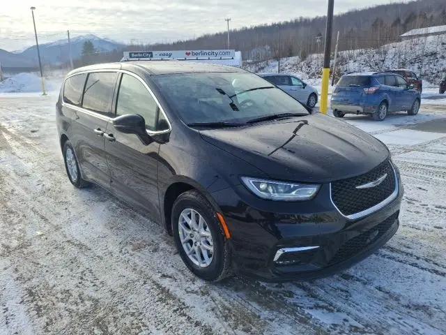 2026 Chrysler Pacifica Select for sale in Gorham, NH