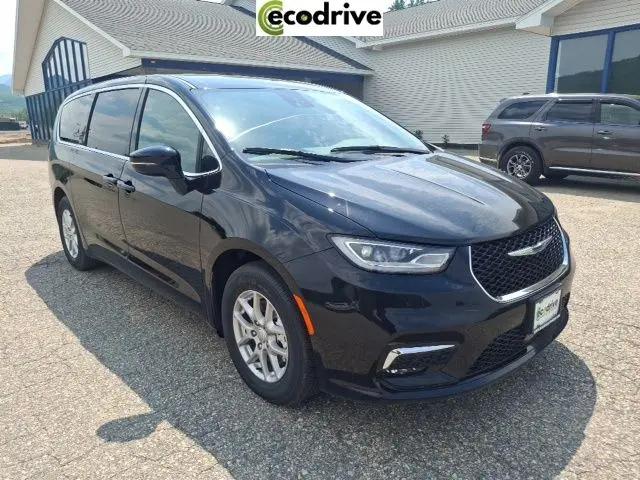 2026 Chrysler Pacifica Select for sale in Gorham, NH