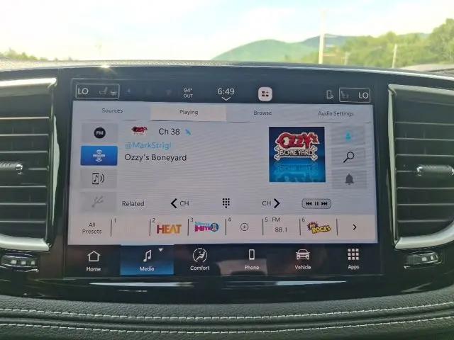 2026 Chrysler Pacifica Select