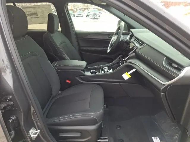 2026 Jeep Grand Cherokee Altitude 4x4