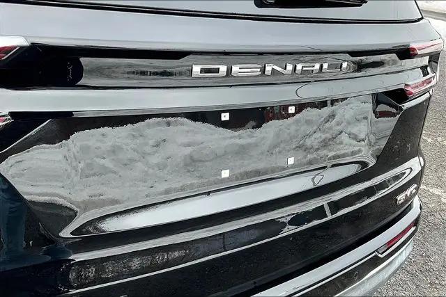 2026 GMC Acadia Denali AWD