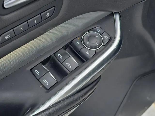 2022 Cadillac XT4 Premium Luxury