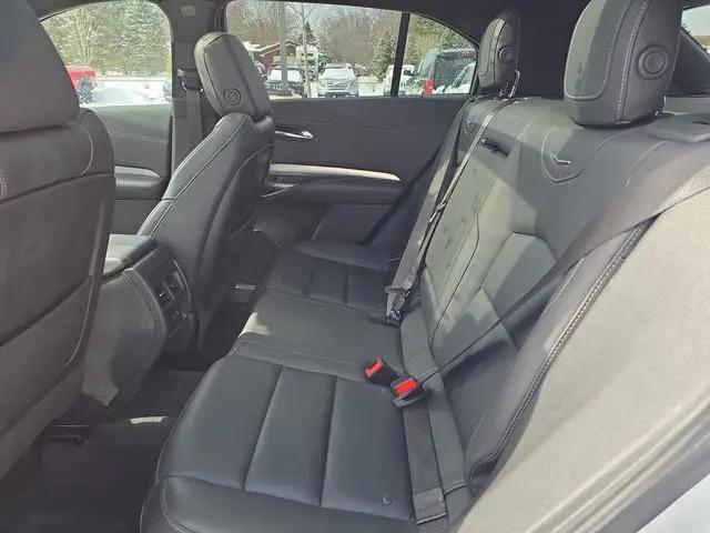 2022 Cadillac XT4 Premium Luxury