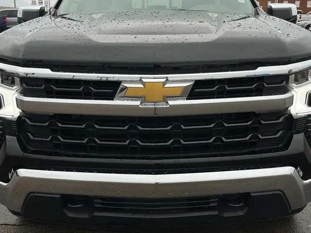 2026 Chevrolet Silverado 1500 4WD Crew Cab Standard Bed LT