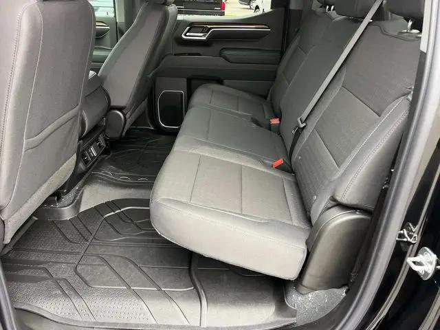 2026 Chevrolet Silverado 1500 4WD Crew Cab Standard Bed LT