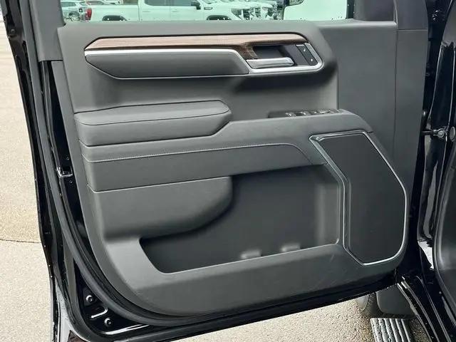 2026 Chevrolet Silverado 1500 4WD Crew Cab Standard Bed LT