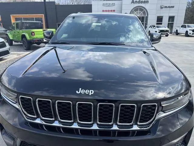 2026 Jeep Grand Cherokee Altitude 4x4
