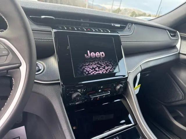 2026 Jeep Grand Cherokee Altitude 4x4