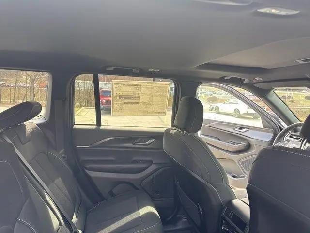 2026 Jeep Grand Cherokee Altitude 4x4