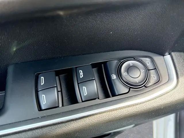 2024 GMC Sierra 1500 4WD Crew Cab Short Box Elevation with 3SB