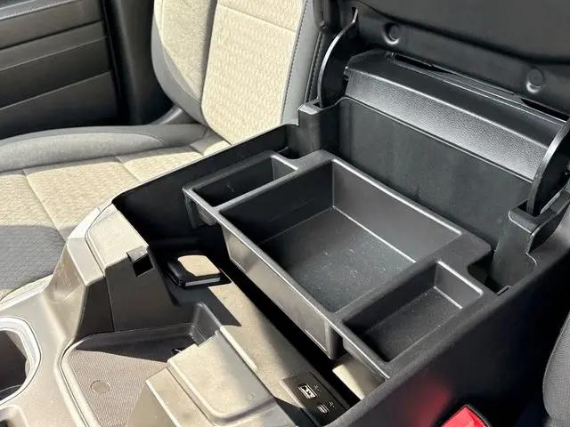 2024 GMC Sierra 1500 4WD Crew Cab Short Box Elevation with 3SB
