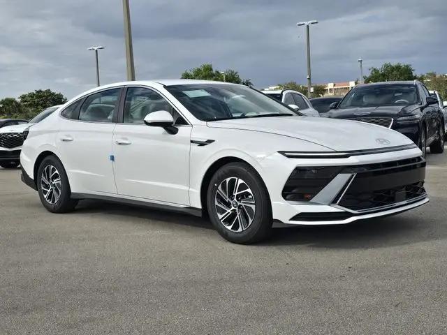 2026 Hyundai Sonata Hybrid Blue