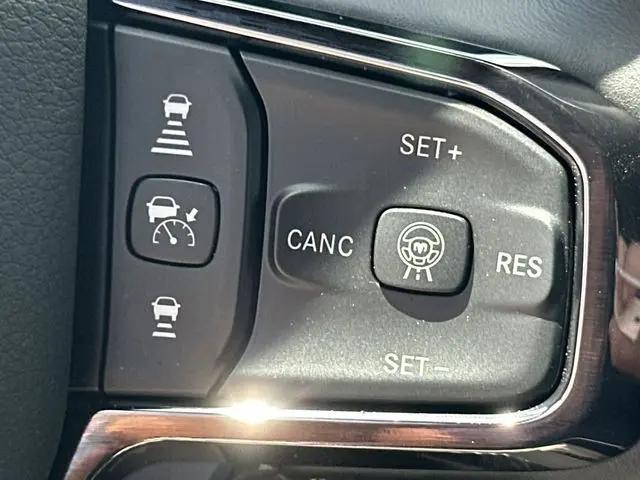 2026 Ram 1500 Limited Crew Cab 4x4 5'7" Box