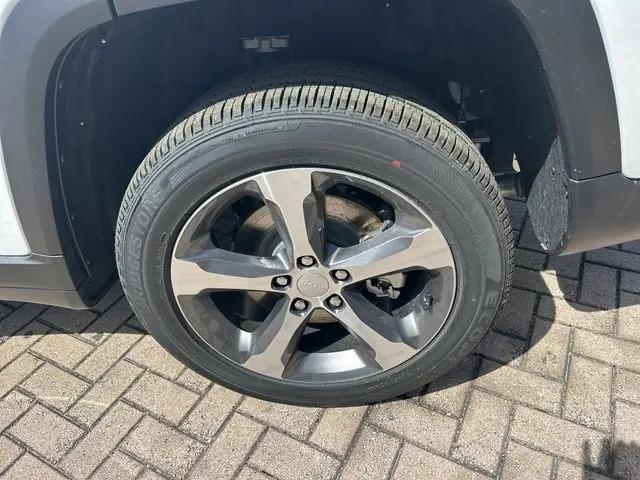 2026 Jeep Grand Cherokee L Limited 4x2