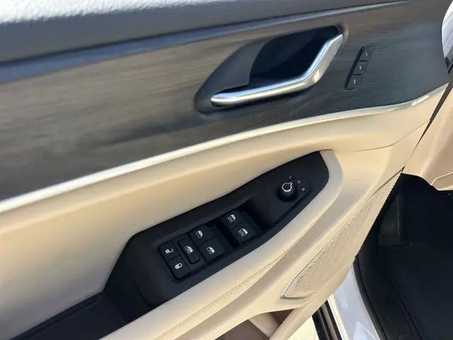 2026 Jeep Grand Cherokee L Limited 4x2