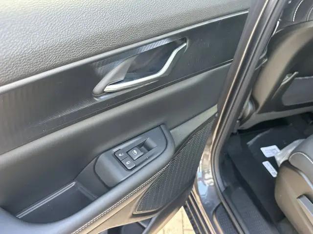 2026 Jeep Grand Cherokee L Laredo 4x2