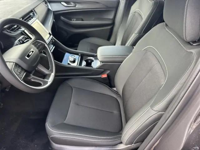 2026 Jeep Grand Cherokee L Laredo 4x2
