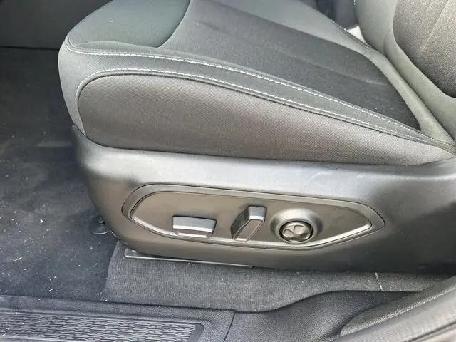2026 Jeep Grand Cherokee L Laredo 4x2