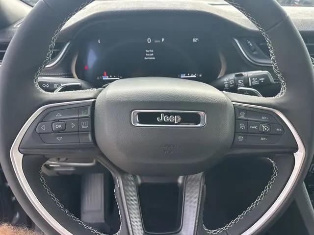 2026 Jeep Grand Cherokee L Laredo 4x2