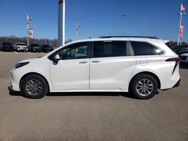 2024 Toyota Sienna XLE