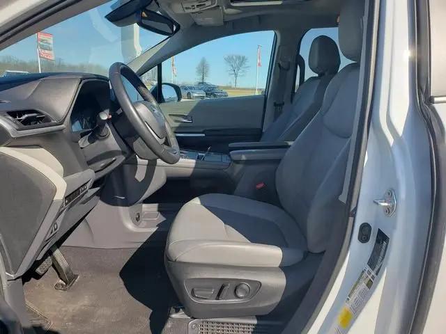 2024 Toyota Sienna XLE