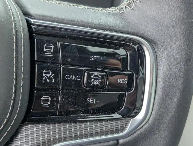 2026 Jeep Grand Wagoneer L Summit Obsidian 4x4