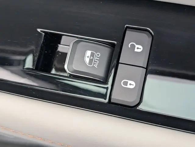 2026 Jeep Grand Wagoneer L Summit Obsidian 4x4