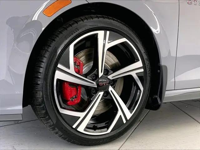2026 Volkswagen Golf GTI SE