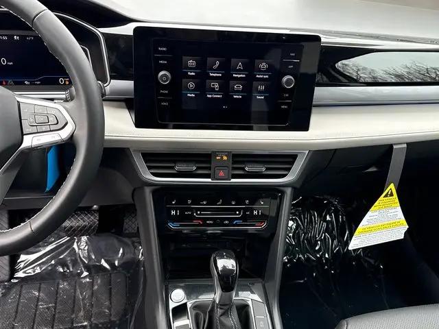 2026 Volkswagen Taos SEL