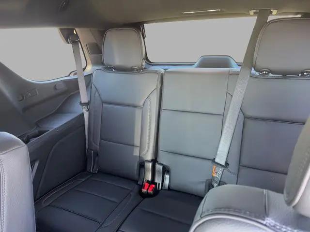 2025 GMC Yukon 4WD Denali