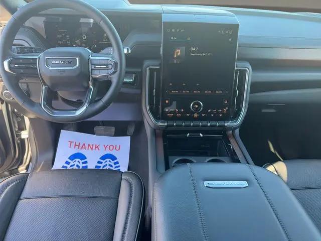 2025 GMC Yukon 4WD Denali