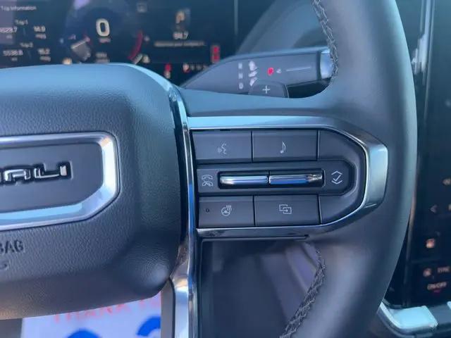 2025 GMC Yukon 4WD Denali