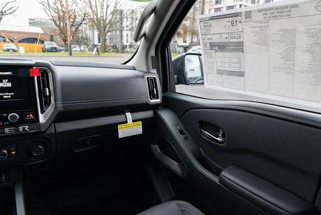 2026 Nissan Frontier Crew Cab Long Bed SV 4x4