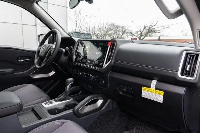 2026 Nissan Frontier Crew Cab Long Bed SV 4x4