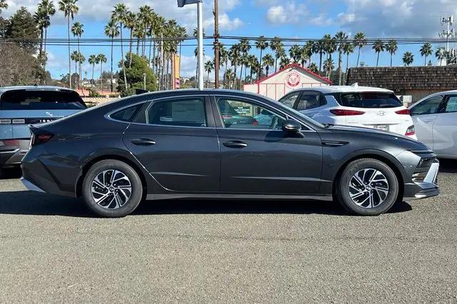 2026 Hyundai Sonata Hybrid Blue