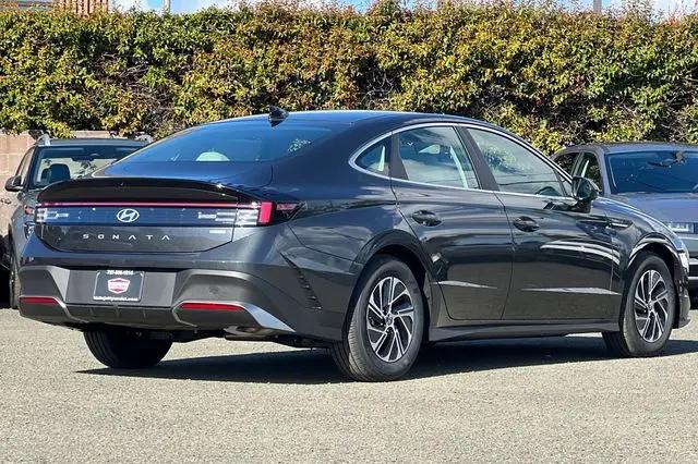 2026 Hyundai Sonata Hybrid Blue