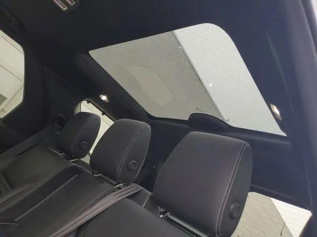 2026 Land Rover Discovery S