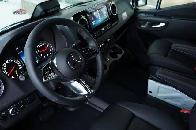 2026 Mercedes-Benz Sprinter 2500 Standard Roof 4-Cyl Diesel HO
