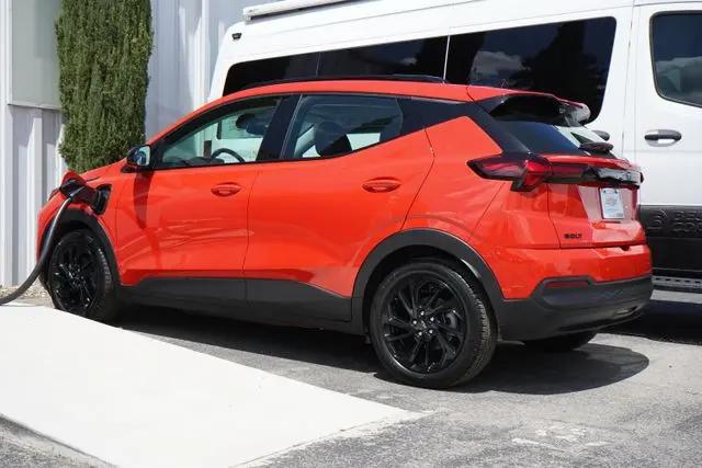 2027 Chevrolet Bolt RS FWD