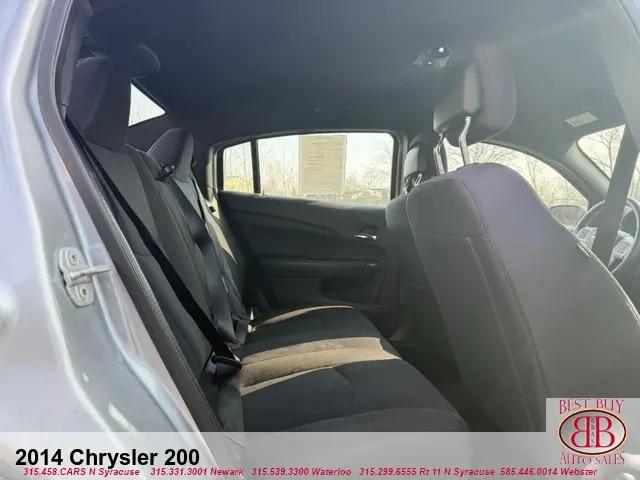 2014 Chrysler 200 Touring