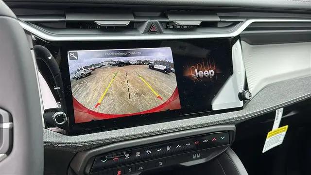 2026 Jeep Cherokee Laredo