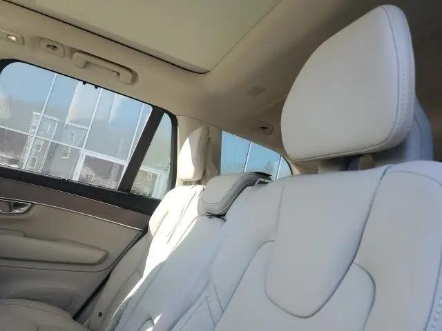2026 Volvo XC90 Ultra, B6 AWD Gas (mild hybrid), Gasoline, Bright, 7 Seats