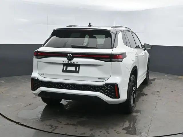 2026 Volkswagen Tiguan SE R-Line Black