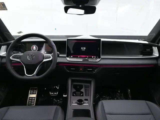 2026 Volkswagen Tiguan SE R-Line Black