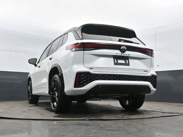 2026 Volkswagen Tiguan SE R-Line Black