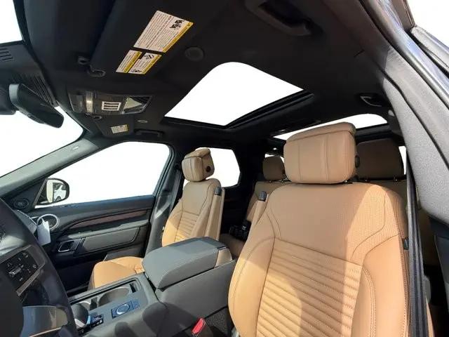 2026 Land Rover Discovery Dynamic SE