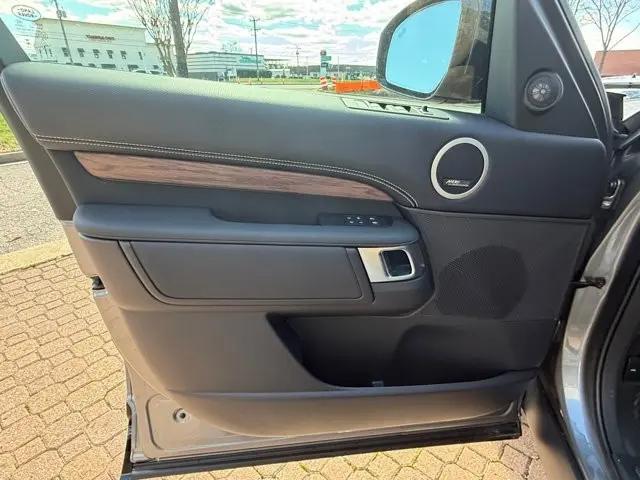 2026 Land Rover Discovery Dynamic SE