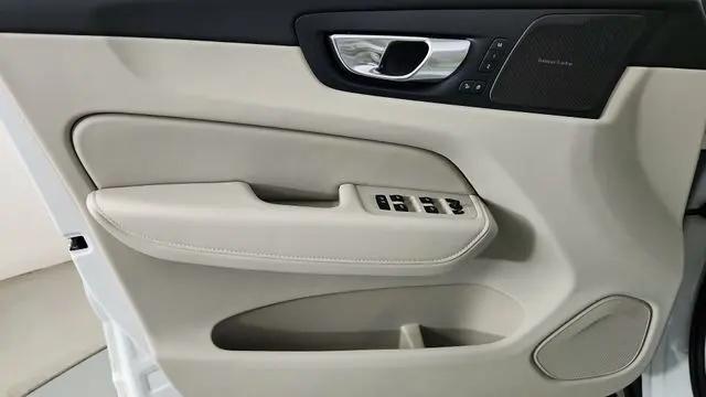 2026 Volvo XC60 Plug-In Hybrid Ultra, T8 AWD Electric/Gasoline, Dark
