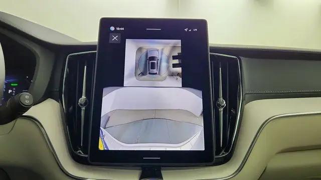 2026 Volvo XC60 Plug-In Hybrid Ultra, T8 AWD Electric/Gasoline, Dark